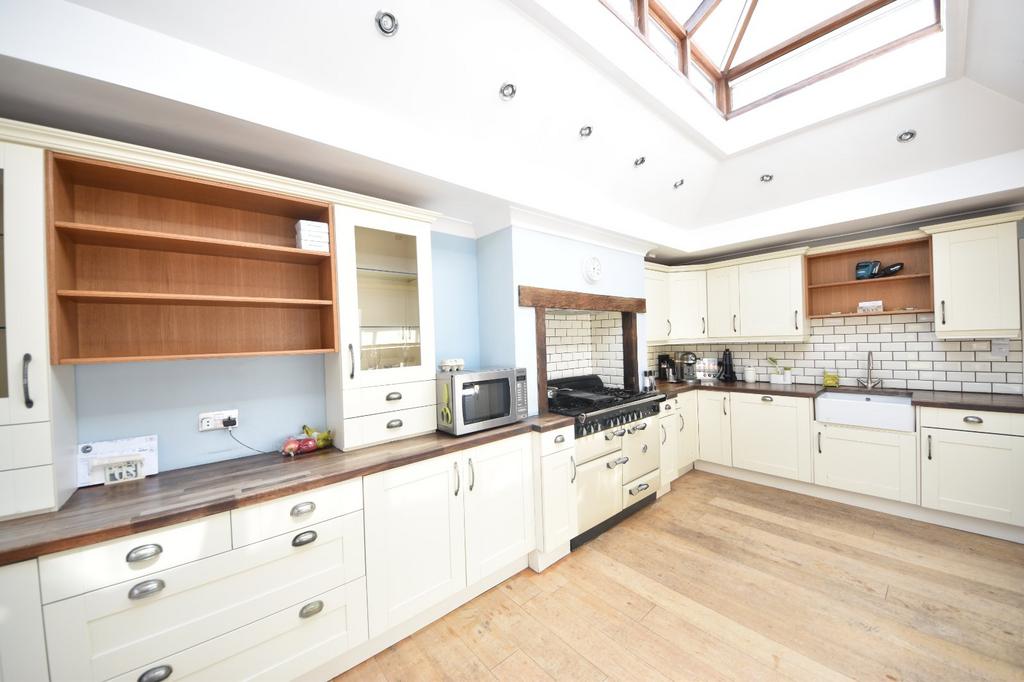 Kitchen /Breakfast