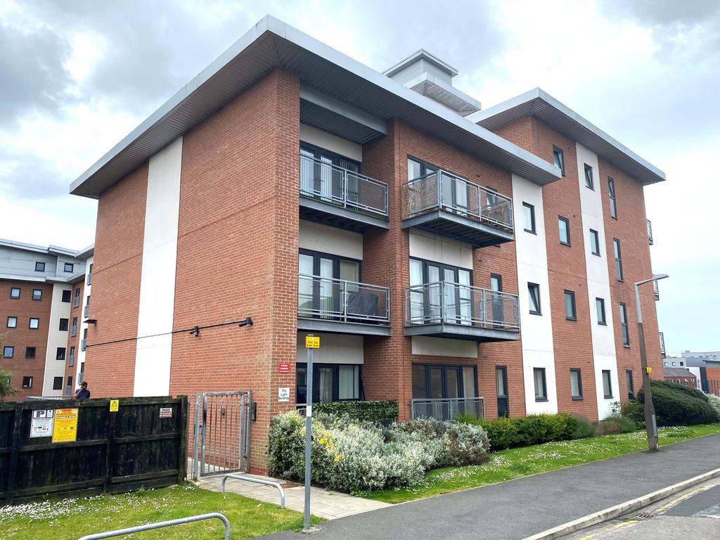 Preston, Preston PR1 2 bed apartment - £850 pcm (£196 pw)