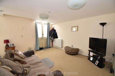 1 bedroom terraced house for sale, Cockleshell Square, St Georges Barracks, Gosport