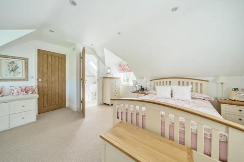 15 Church End, Haddenham, Aylesbury, HP17 8AE