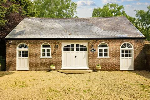 2 bedroom coach house for sale, Station Road, Wisbech St. Mary, PE13