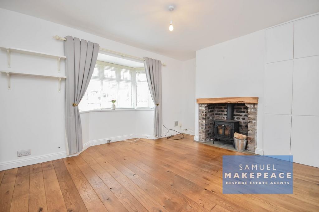 Brown Lees Road, StokeOnTrent ST8 3 bed semidetached house £900