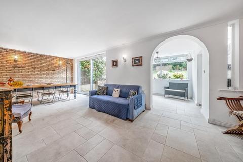 3 Pickhurst Lane, Bromley, BR2 7JE