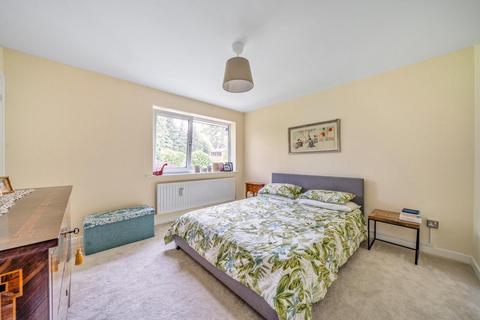 3 Pickhurst Lane, Bromley, BR2 7JE