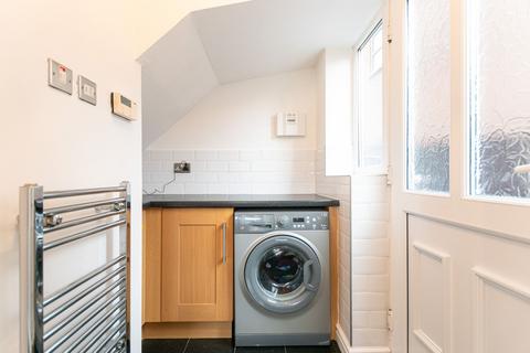 5 Evesham Close, Leigh, WN7 3NX