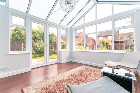 5 Evesham Close, Leigh, WN7 3NX