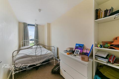 2 bedroom apartment for sale, Taylor Place, London, E3