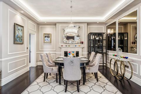 3 bedroom flat for sale, Ashley Gardens, Emery Hill Street, Westminster, London, SW1P