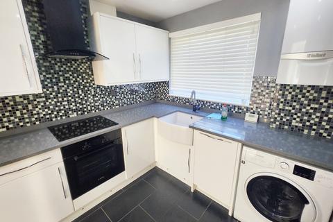 2 bedroom terraced house to rent, Thirlmere Gardens, HA6 2GA