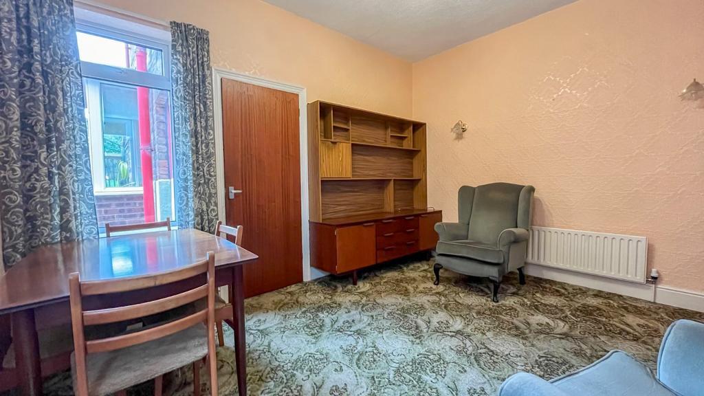 Sitting/Dining Room