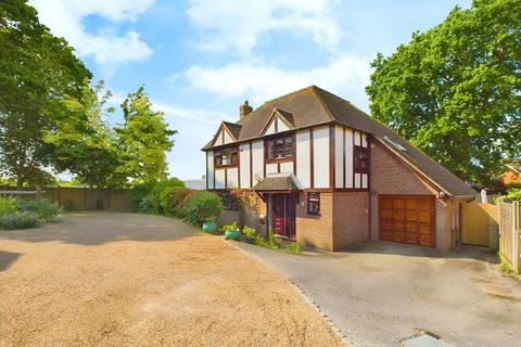 4 bedroom detached house for sale, Comptons Lane, Horsham RH13