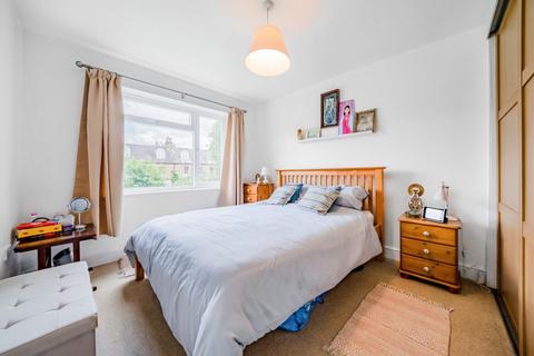 2 bedroom flat for sale, Melbury Gardens, Raynes Park