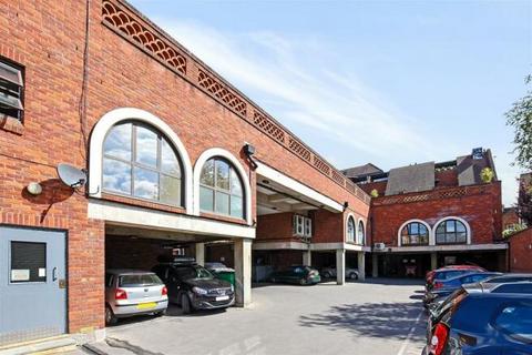 2 bedroom apartment for sale, Heath Road, Twickenham, TW1