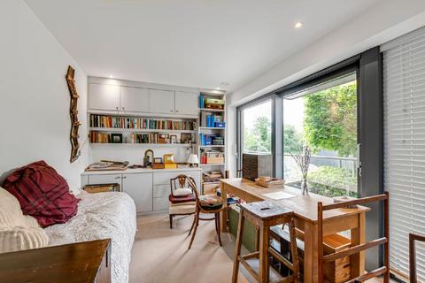 2 bedroom flat for sale, Lower Richmond Road, Putney