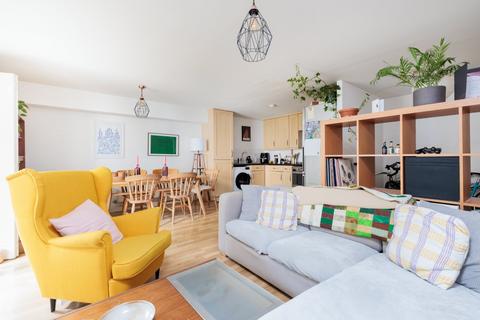 2 bedroom apartment to rent, Woodmill Road, London, E5