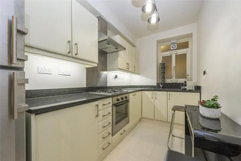 2 bedroom property to rent, Fitzjohns Avenue, London, NW3