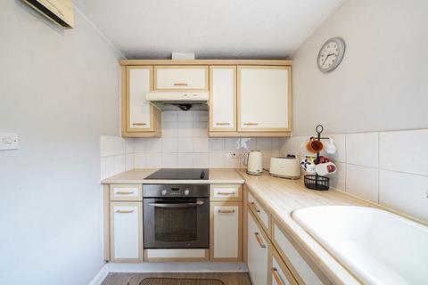 2 bedroom flat for sale, Barking IG11