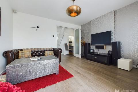 2 bedroom end of terrace house for sale, Ditchling Close, Eastbourne BN23