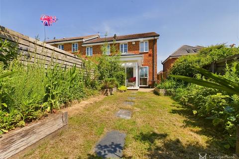 2 bedroom end of terrace house for sale, Ditchling Close, Eastbourne BN23