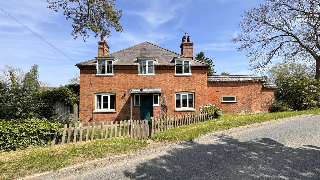 Barkby Road, Beeby, Leicester 2 bed end of terrace house for sale £