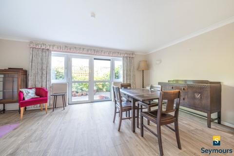 2 bedroom retirement property for sale, The Mount, Surrey GU2