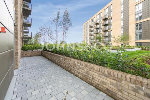 2 bedroom apartment to rent, Flagstaff Road, Bankside Gardens, Reading, RG2