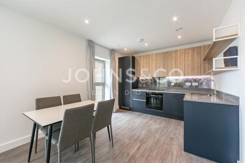 2 bedroom apartment to rent, Bankside Gardens, Reading, RG2