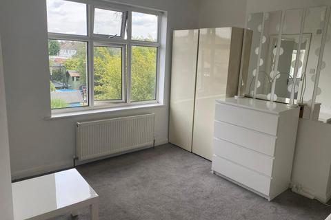 House share to rent, Rowan Crescent, Streatham Common, SW16