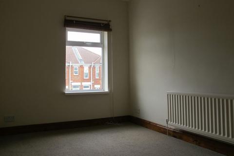 3 bedroom flat to rent, Stewart Road, Bournemouth,