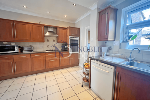 4 bedroom semi-detached house for sale, Hounslow, TW4