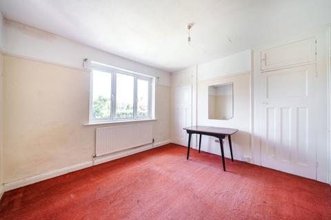 49 Idmiston Square, Worcester Park, KT4 7SX
