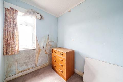 49 Idmiston Square, Worcester Park, KT4 7SX