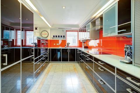 3 bedroom apartment for sale, Clarges Street, London, W1J