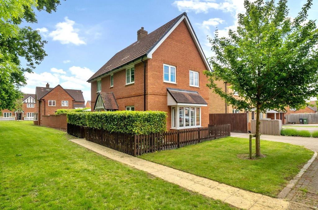 Malvern Close, Fair Oak, Eastleigh... 3 bed detached house for sale £