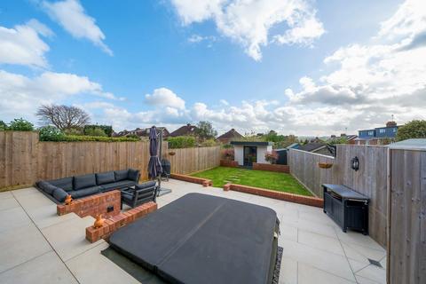 110 Topsham Road, Exeter, EX2 4RW