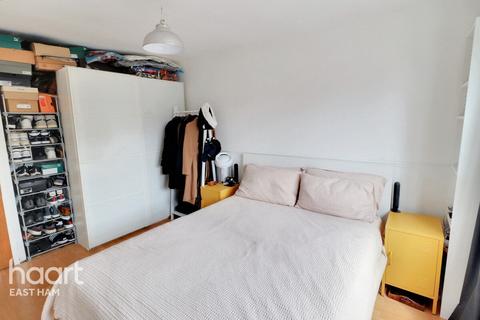 1 bedroom flat for sale, Brighton Road, London