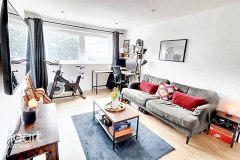 1 bedroom flat for sale, Brighton Road, London