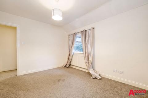 92 Barnstaple Road, Romford, RM3 7TH