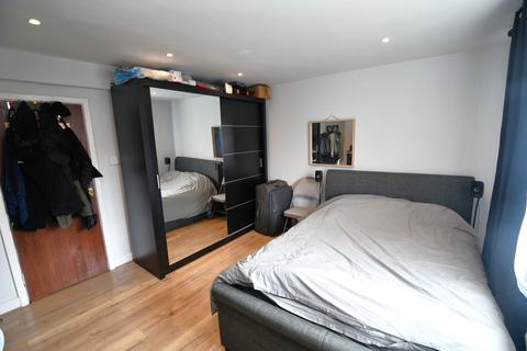 2 bedroom flat for sale, Eccles New Road, Elishaw Row Eccles New Road, M5