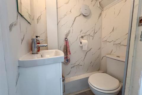 138 Stroud Road, Shirley, Solihull, B90 2JX