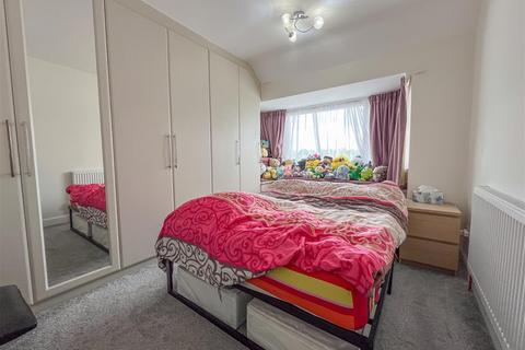 138 Stroud Road, Shirley, Solihull, B90 2JX