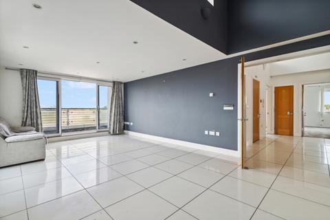 2 bedroom penthouse for sale, Lumiere Court, 209 Balham High Road, London, SW17