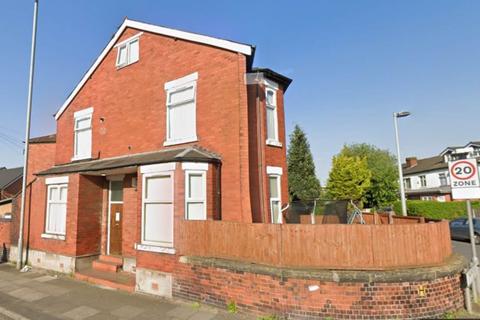 4 bedroom end of terrace house for sale, Leicester Road, Salford