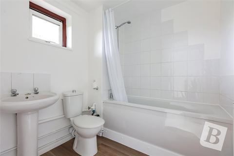 1 bedroom apartment for sale, Yew Tree Gardens, Romford, RM7