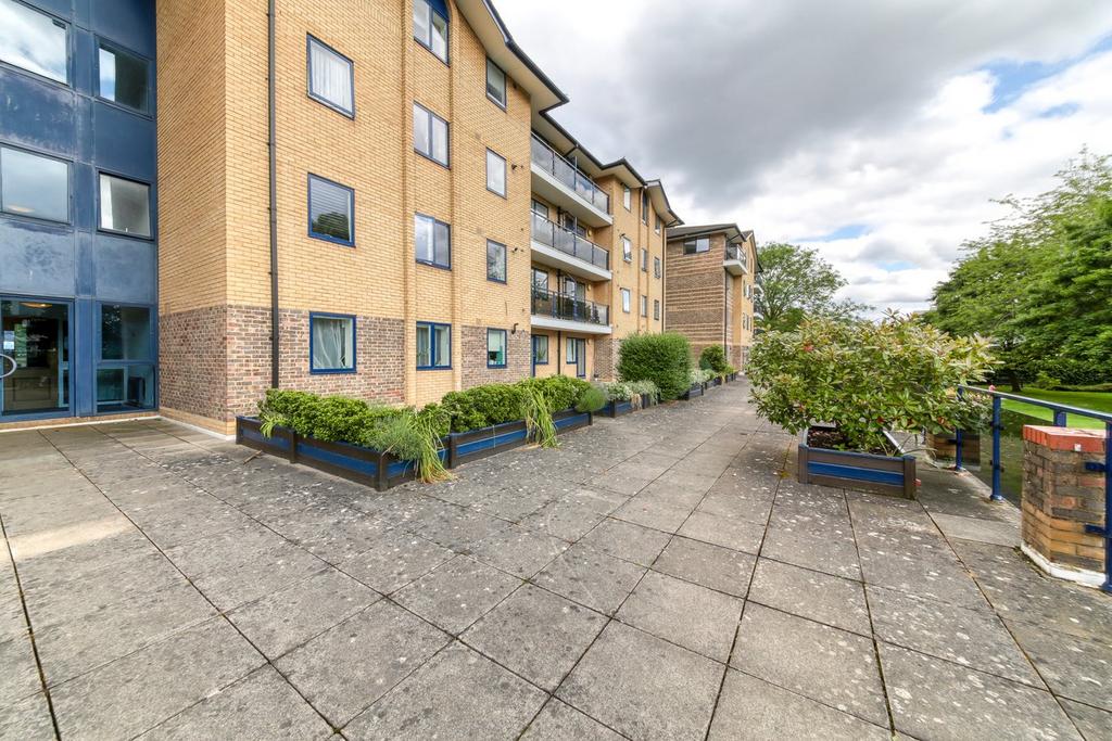 Tavistock Road, Croydon, CR0 2 bed apartment for sale £290,000