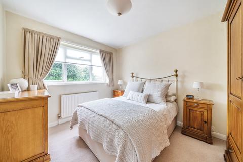 177 Pembury Avenue, Worcester Park, KT4 8BY