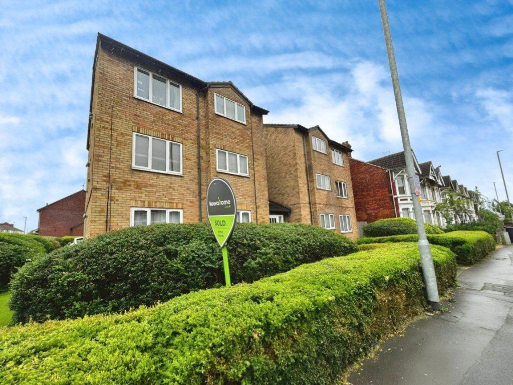 Colbourne Street, Swindon, SN1 2HB 1 bed flat for sale £109,999