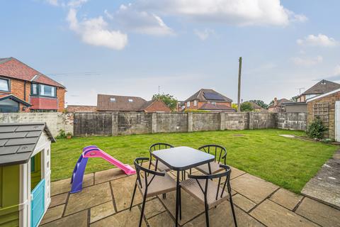 6 Grange Close, Guildford, GU2 9QJ