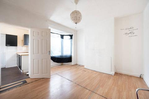 2 bedroom flat for sale, Neasden Lane North, Neasden, London, NW10