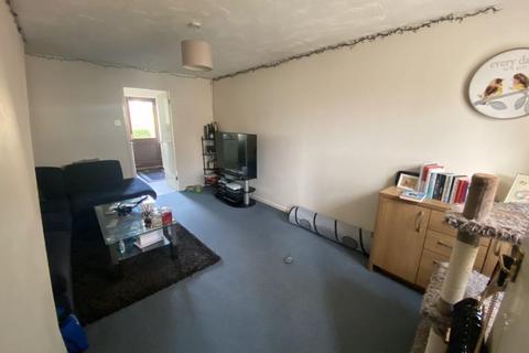 2 bedroom terraced house to rent, Ilmer Close, Avon Park, Brownsover, Rugby, CV21